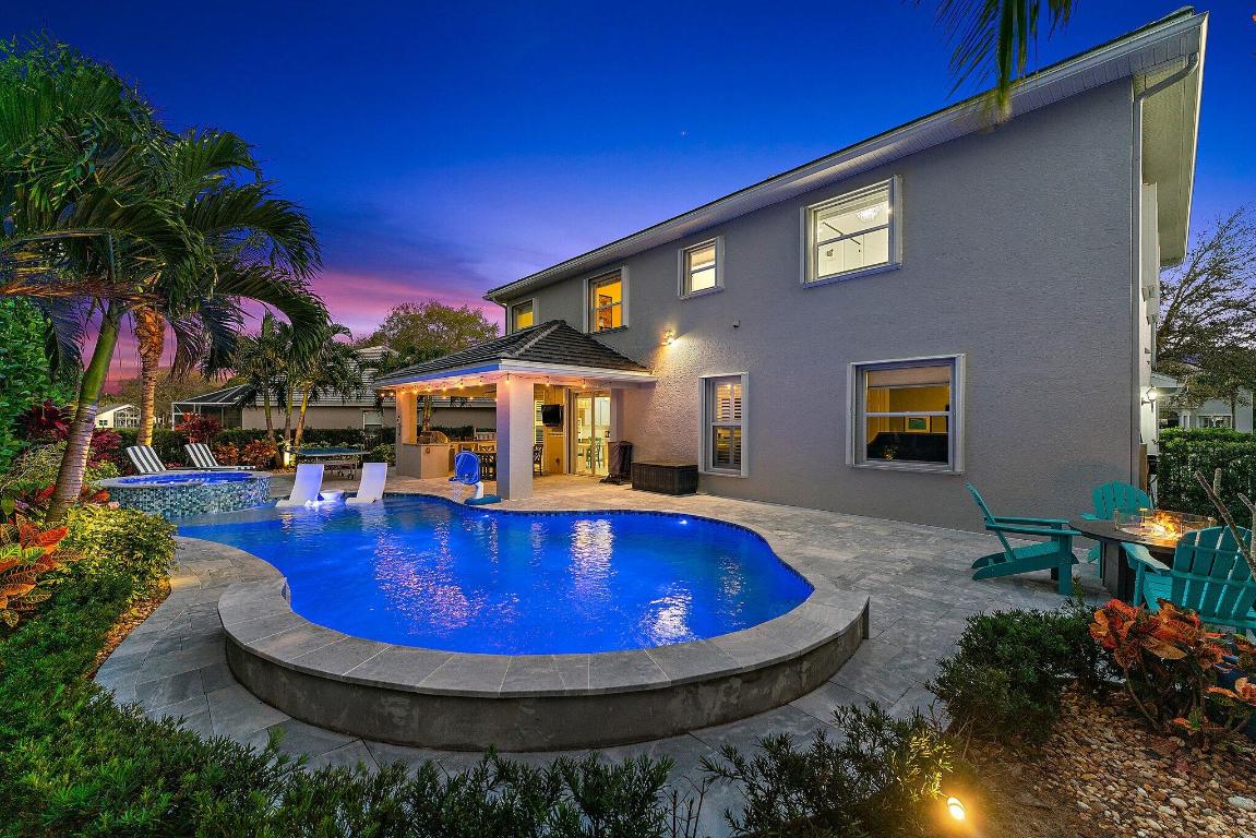 573 E Cocoplum Drive E