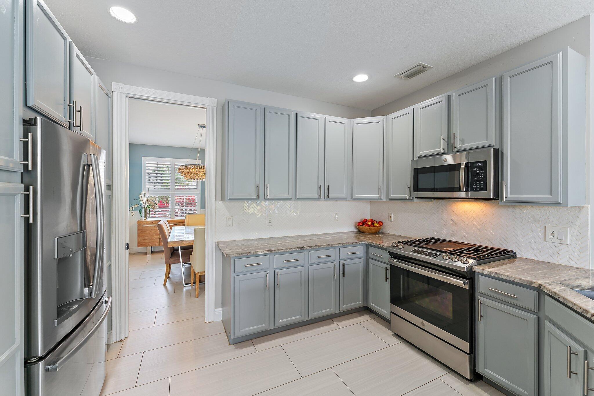 573 E Cocoplum Drive E