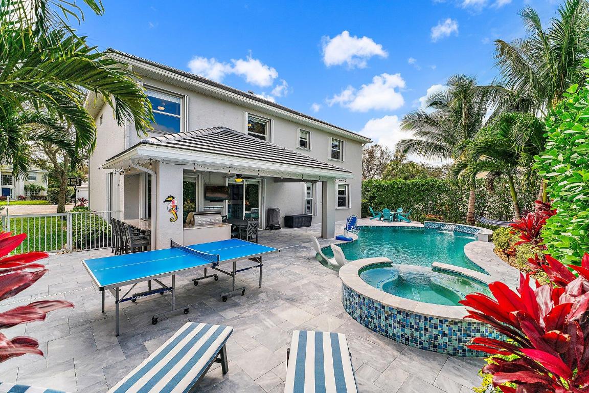 573 E Cocoplum Drive E