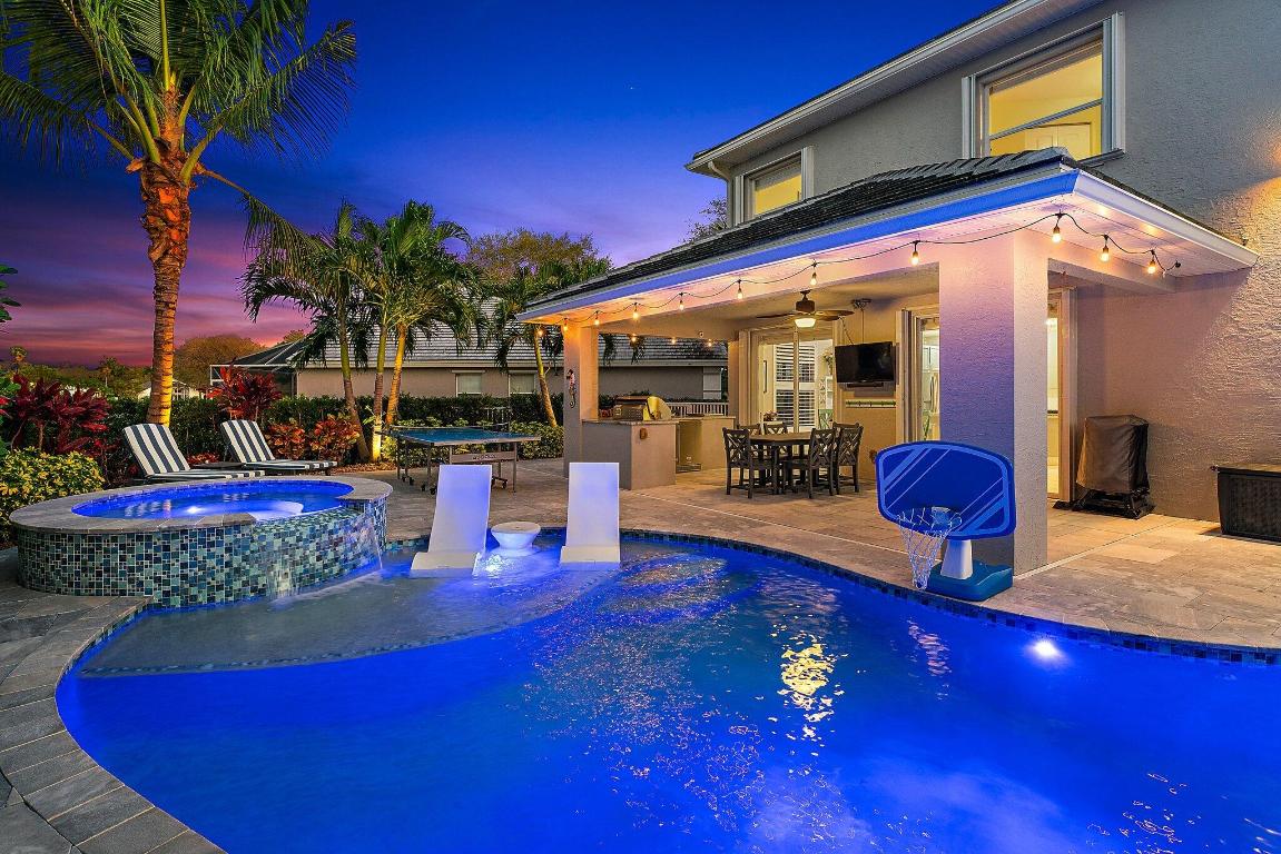 573 E Cocoplum Drive E