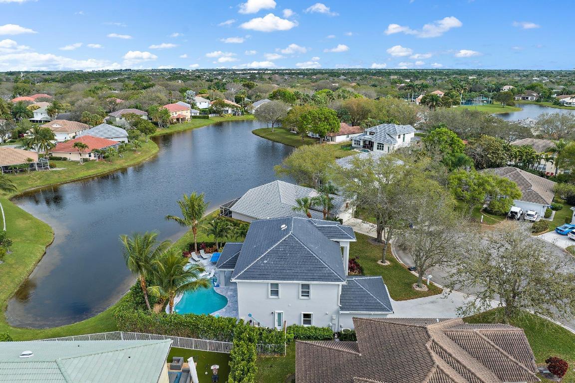 573 E Cocoplum Drive E