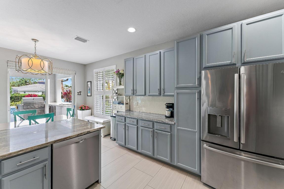 573 E Cocoplum Drive E