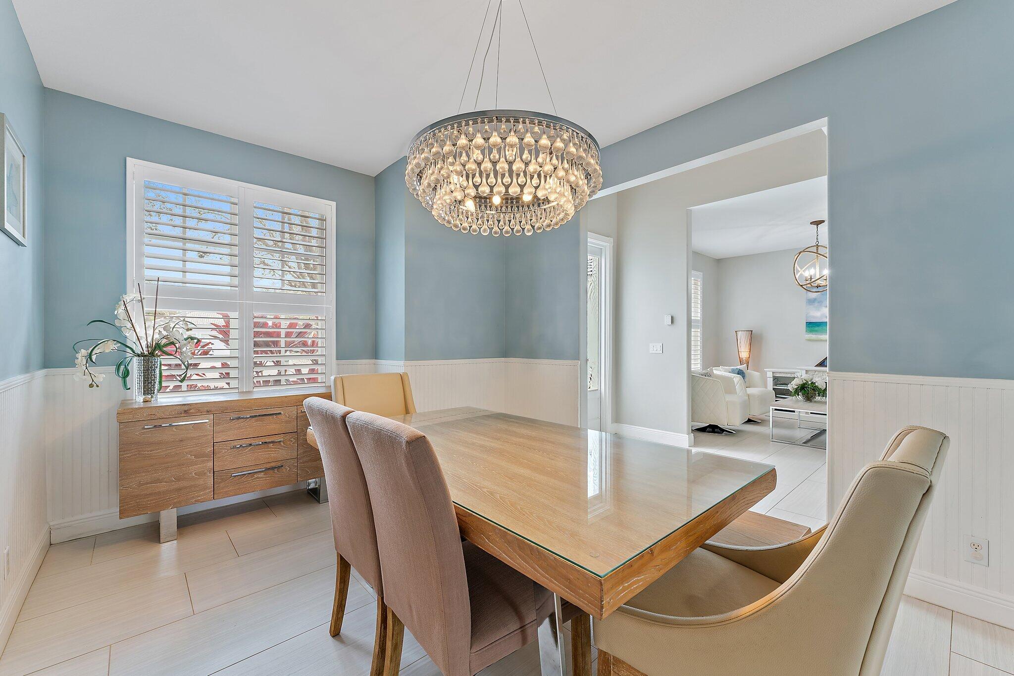 573 E Cocoplum Drive E