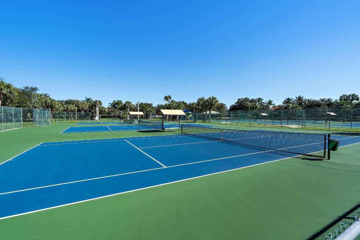 573 E Cocoplum Drive E