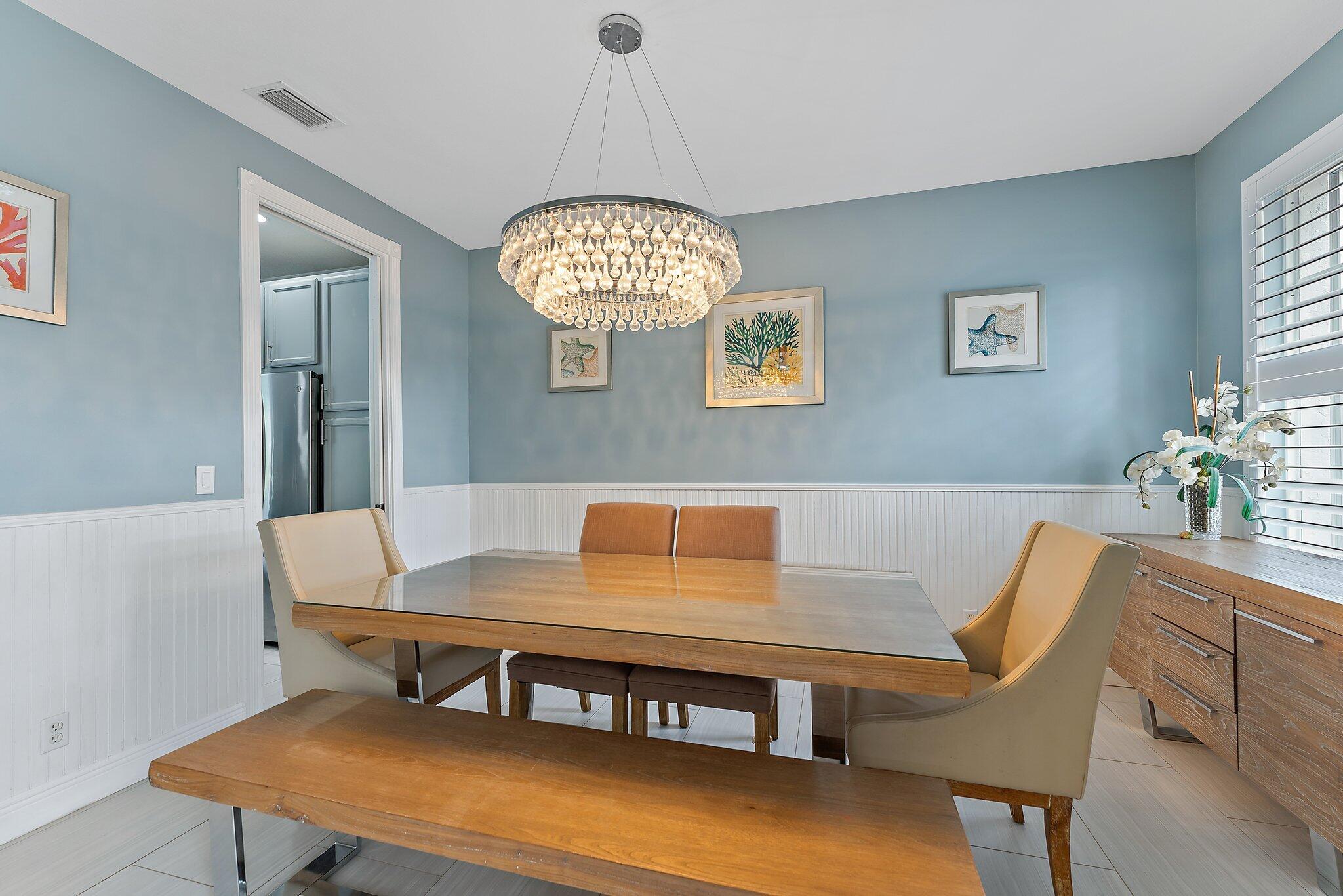 573 E Cocoplum Drive E