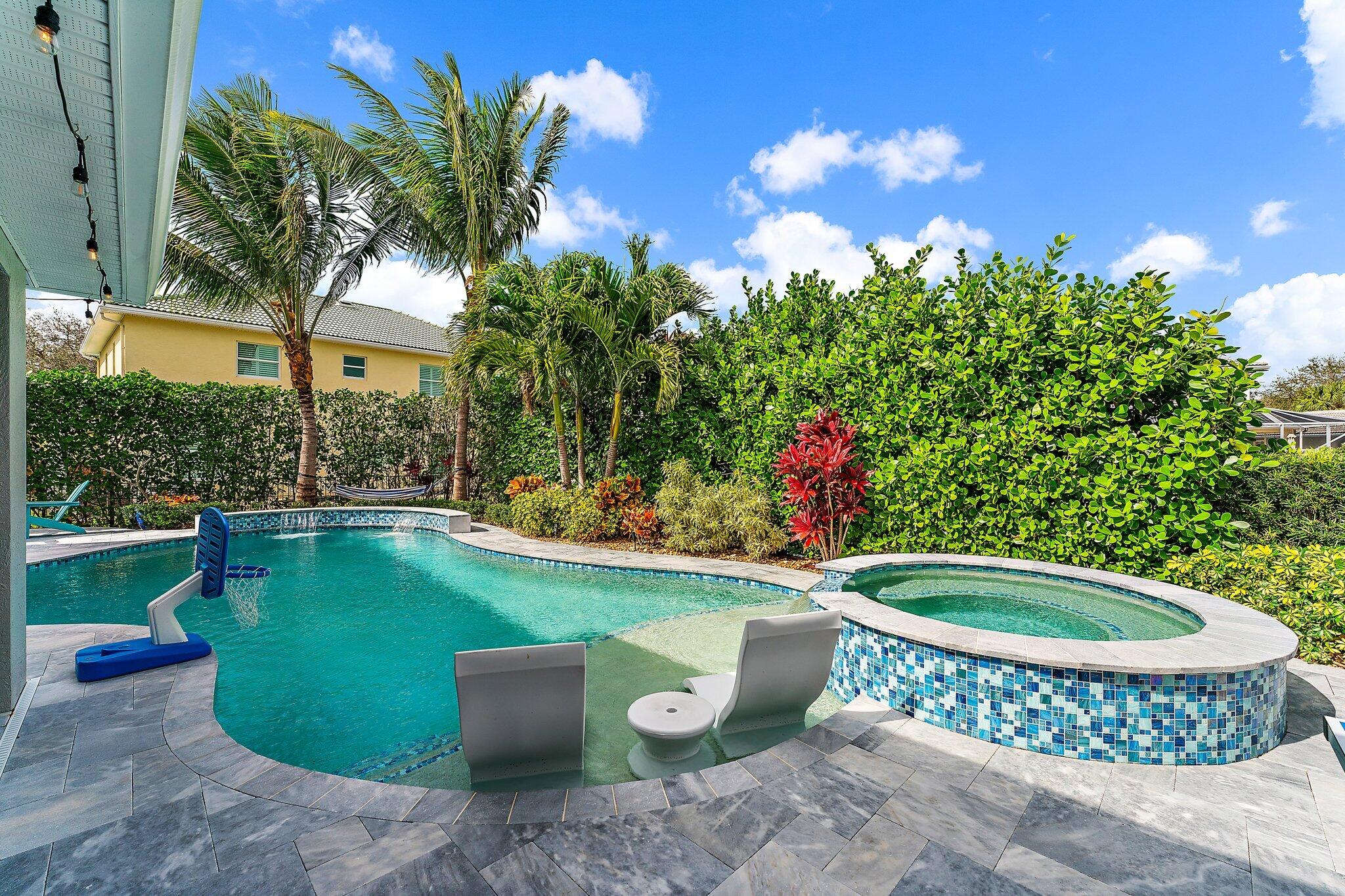 573 E Cocoplum Drive E