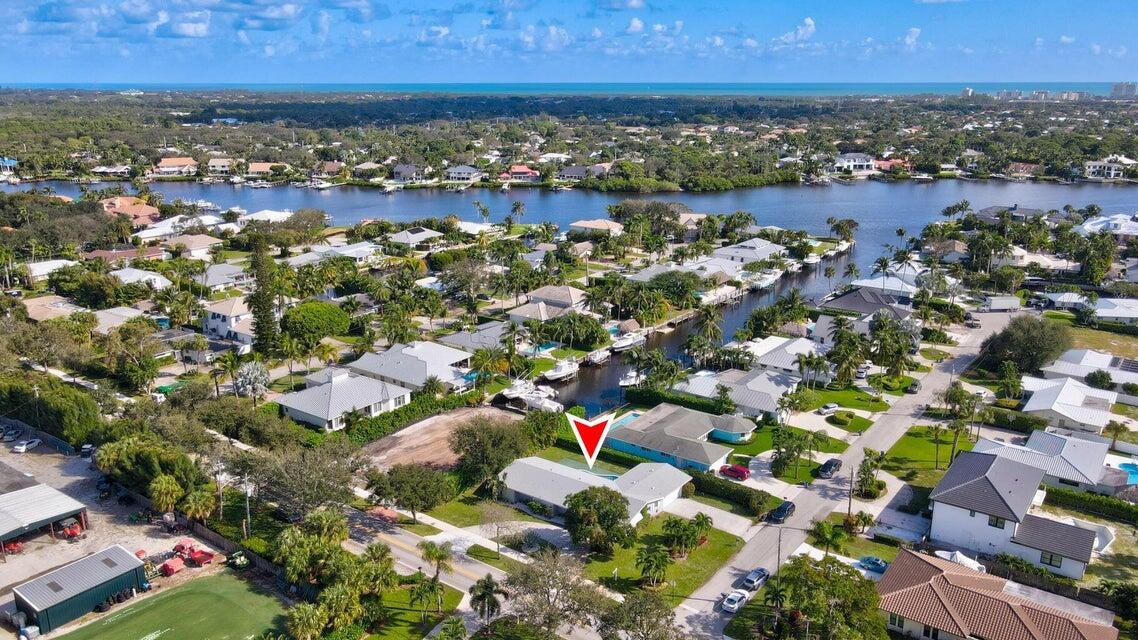 3 Leeward Circle