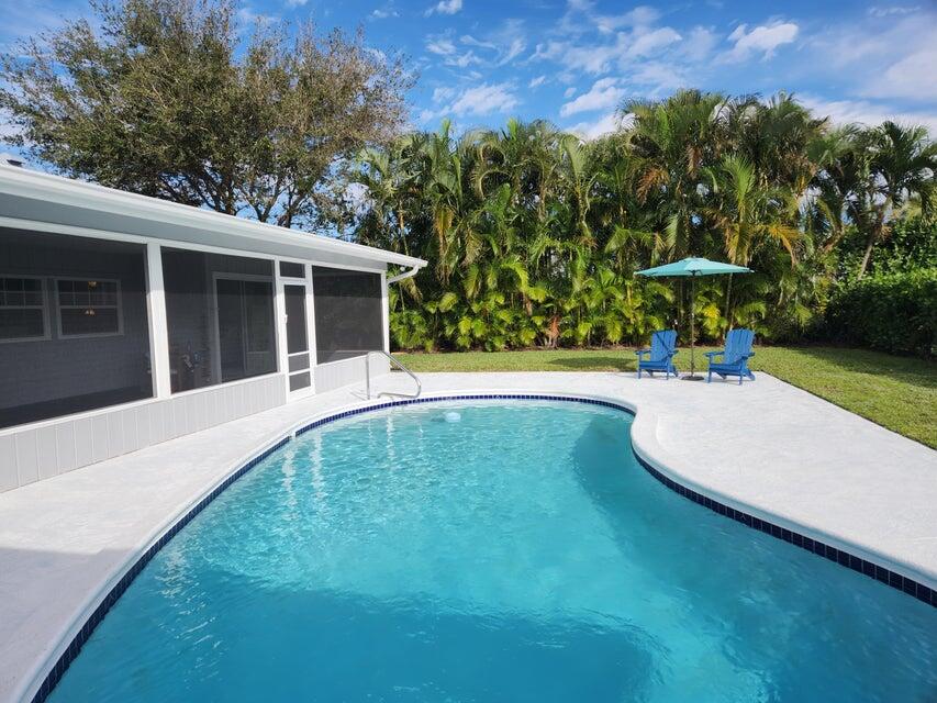 3 Leeward Circle