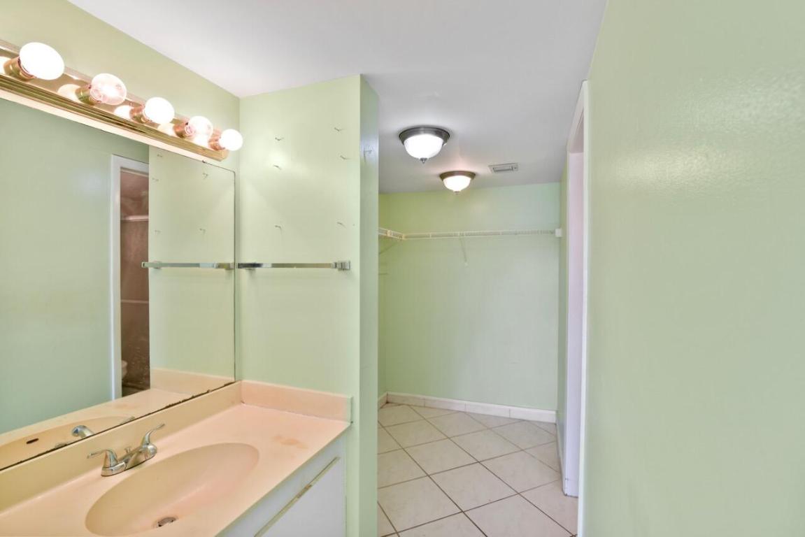 2223 NW 22nd Avenue 11-102