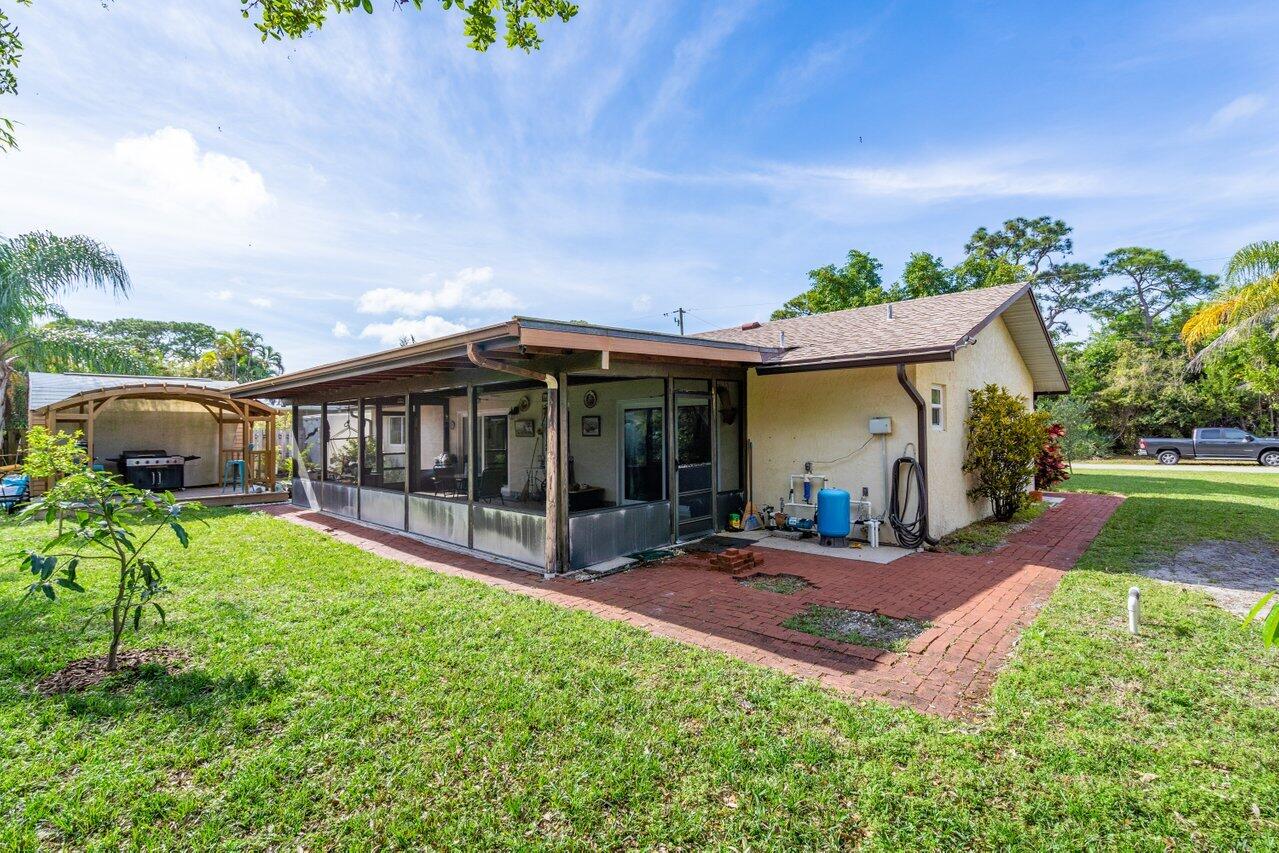 4838 SE Major Way