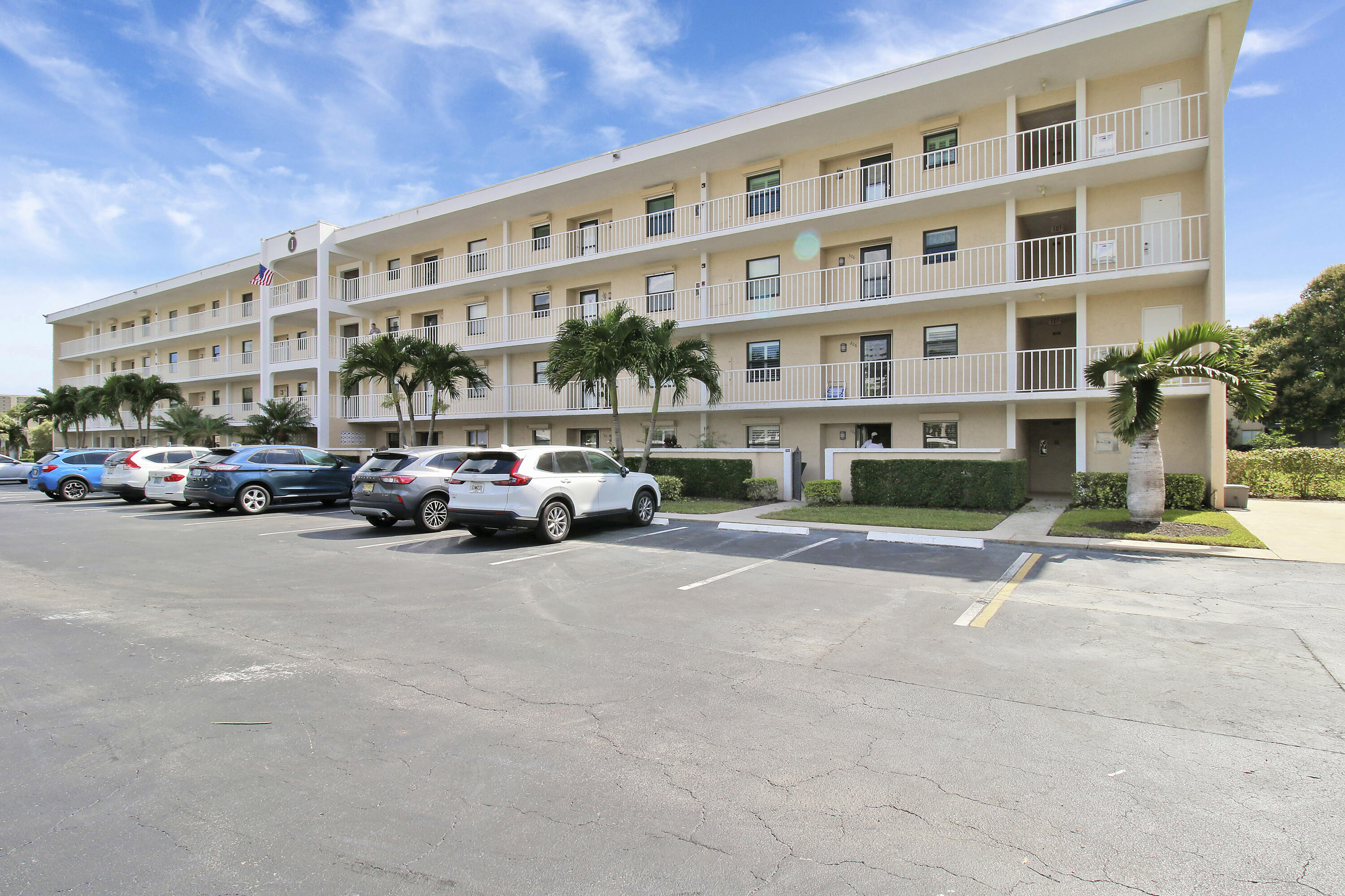 300 N Highway A1a, 106i