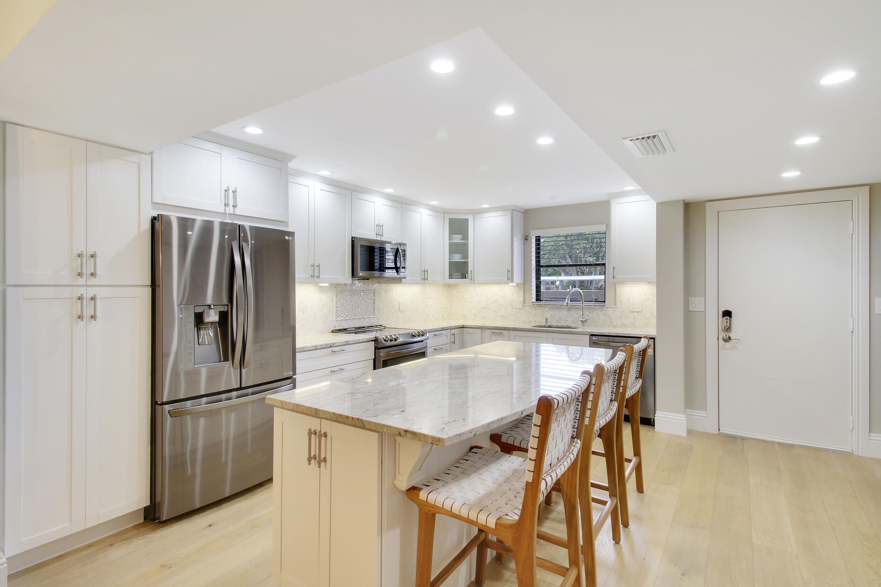 300 N Highway A1a, 106i