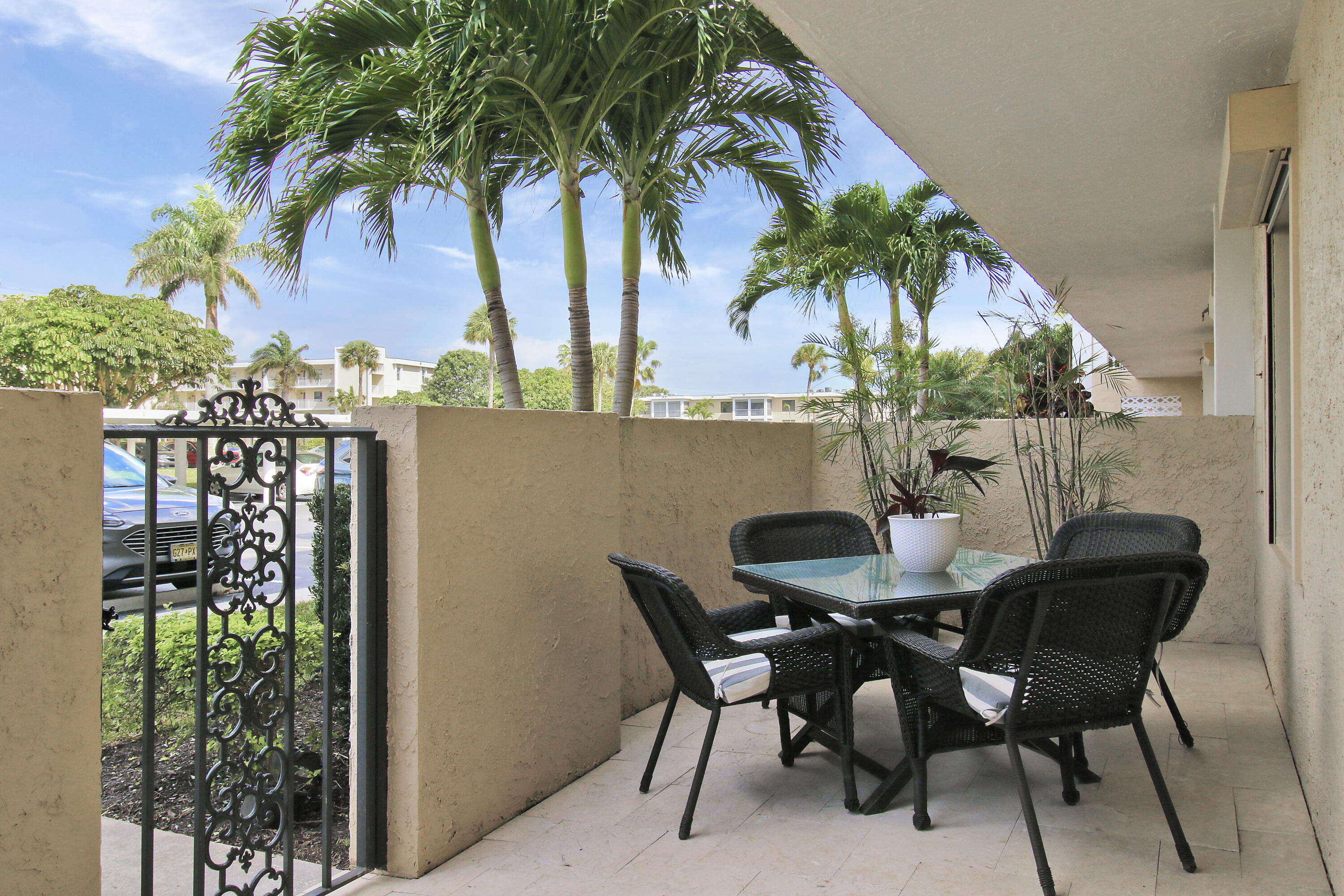 300 N Highway A1a, 106i