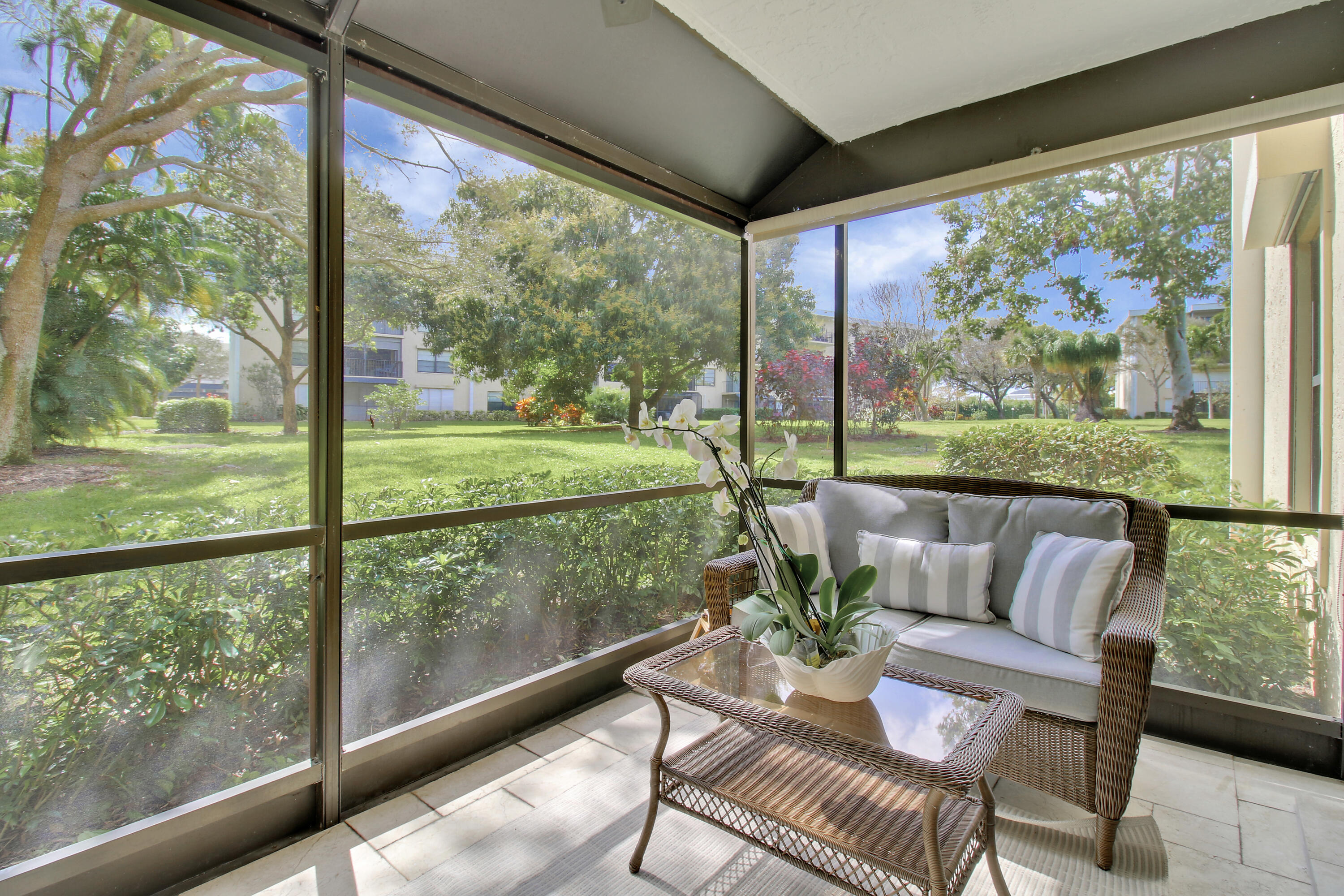 300 N Highway A1a, 106i