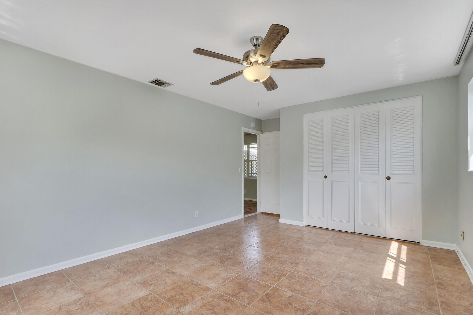 53 Willow Road
