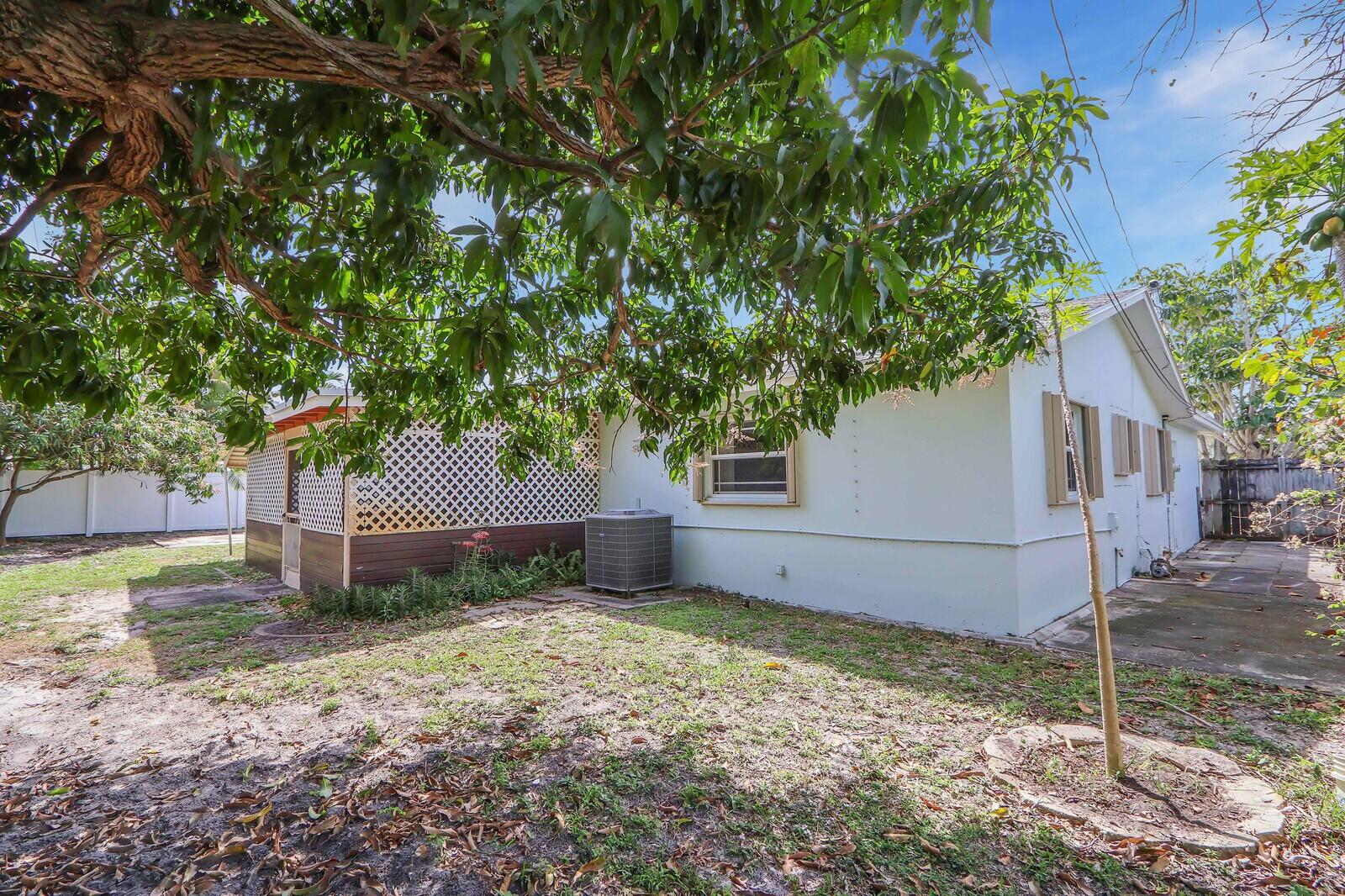 53 Willow Road