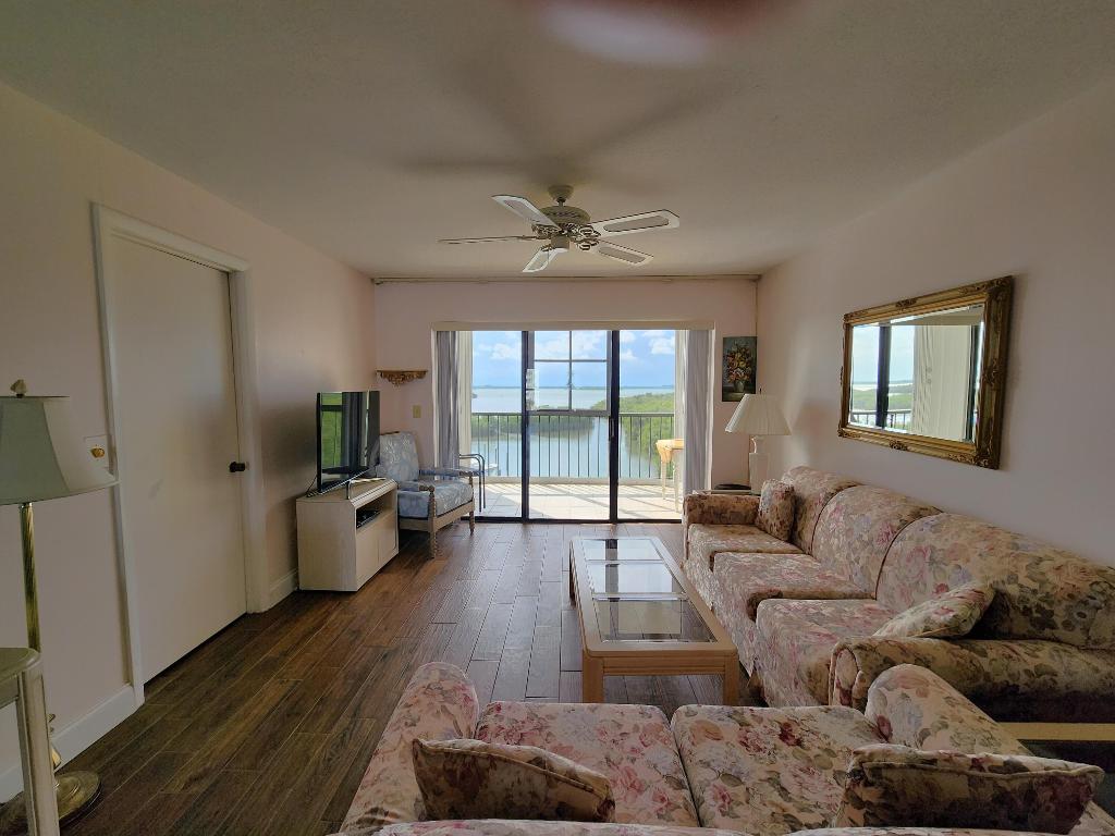 5155 N Highway A1a 512
