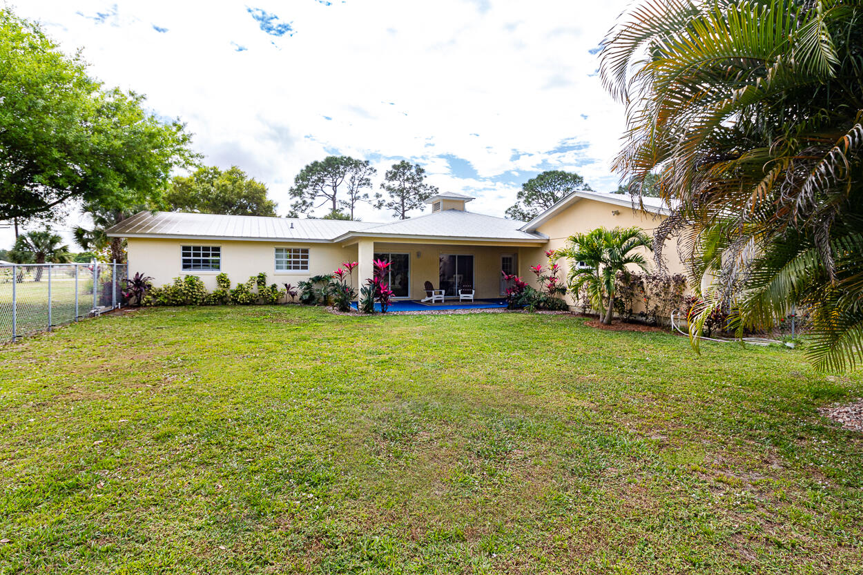 2185 SW Ranch Trail