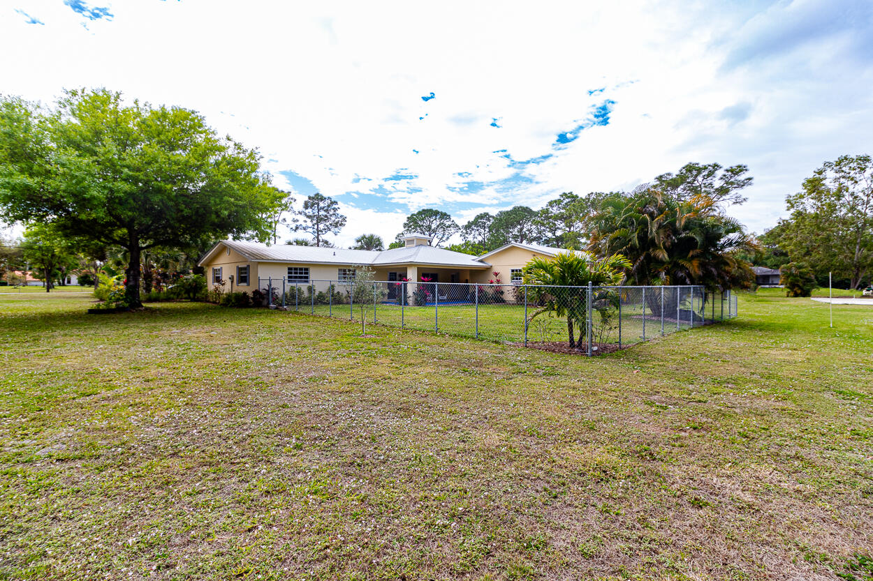 2185 SW Ranch Trail