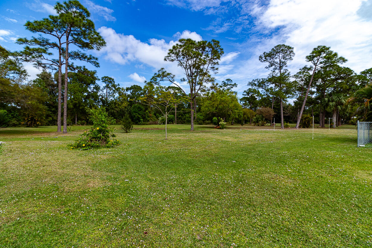 2185 SW Ranch Trail