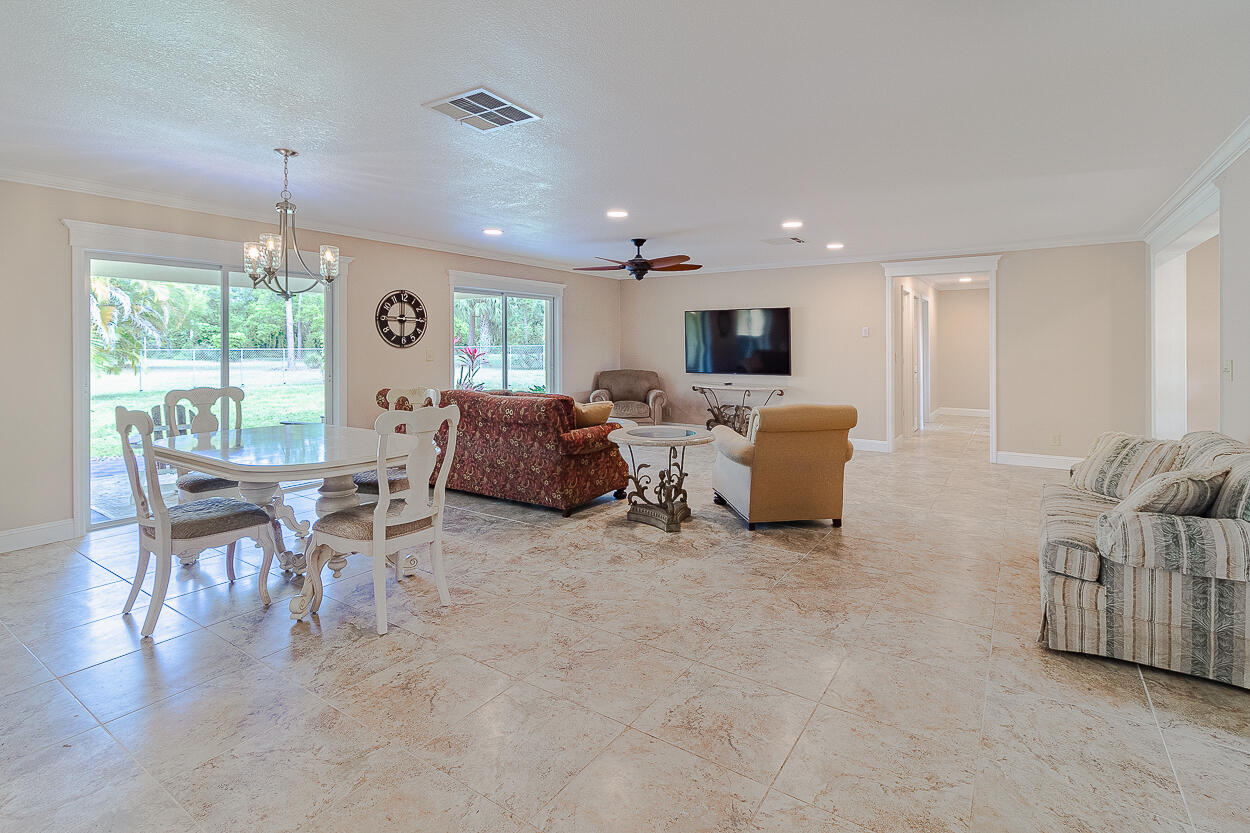 2185 SW Ranch Trail