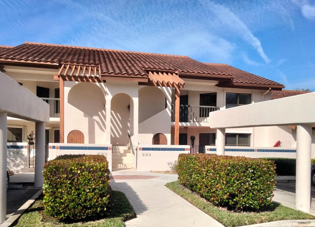 6060 SE Martinique Drive Bld 8 Apt 202