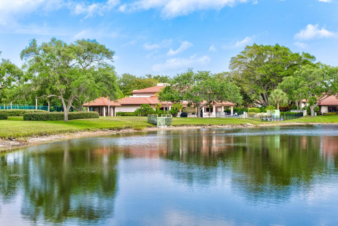 6060 SE Martinique Drive Bld 8 Apt 202