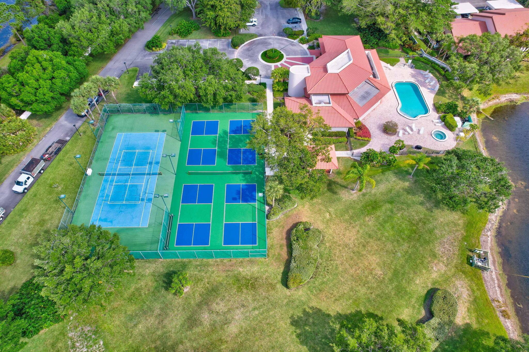 6060 SE Martinique Drive Bld 8 Apt 202