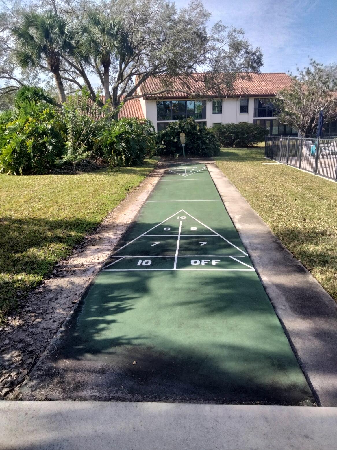 6060 SE Martinique Drive Bld 8 Apt 202