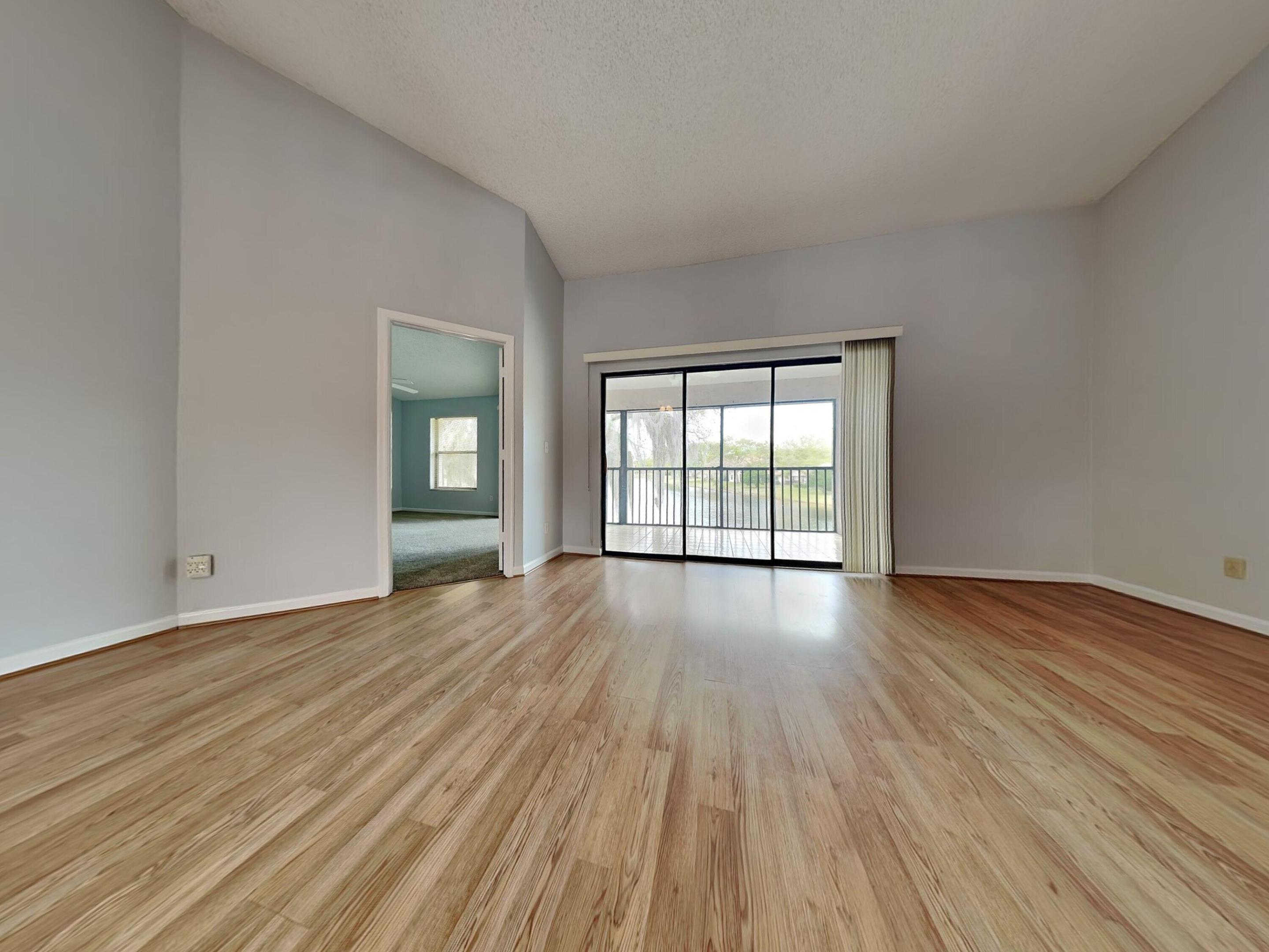 6060 SE Martinique Drive Bld 8 Apt 202