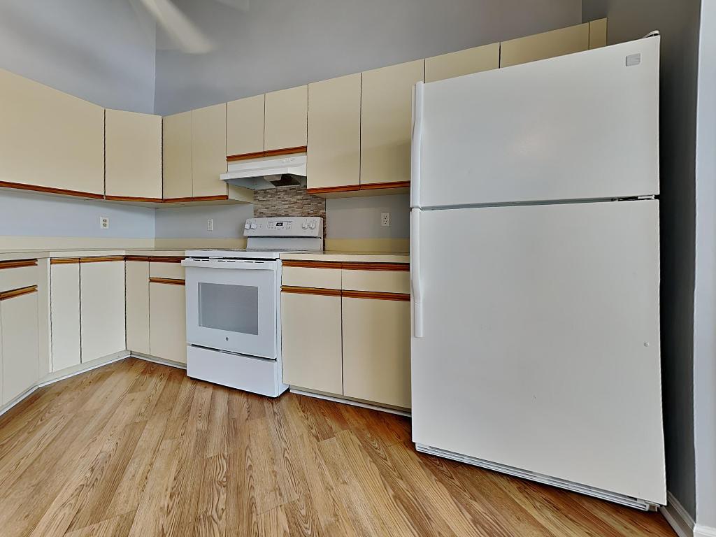 6060 SE Martinique Drive Bld 8 Apt 202