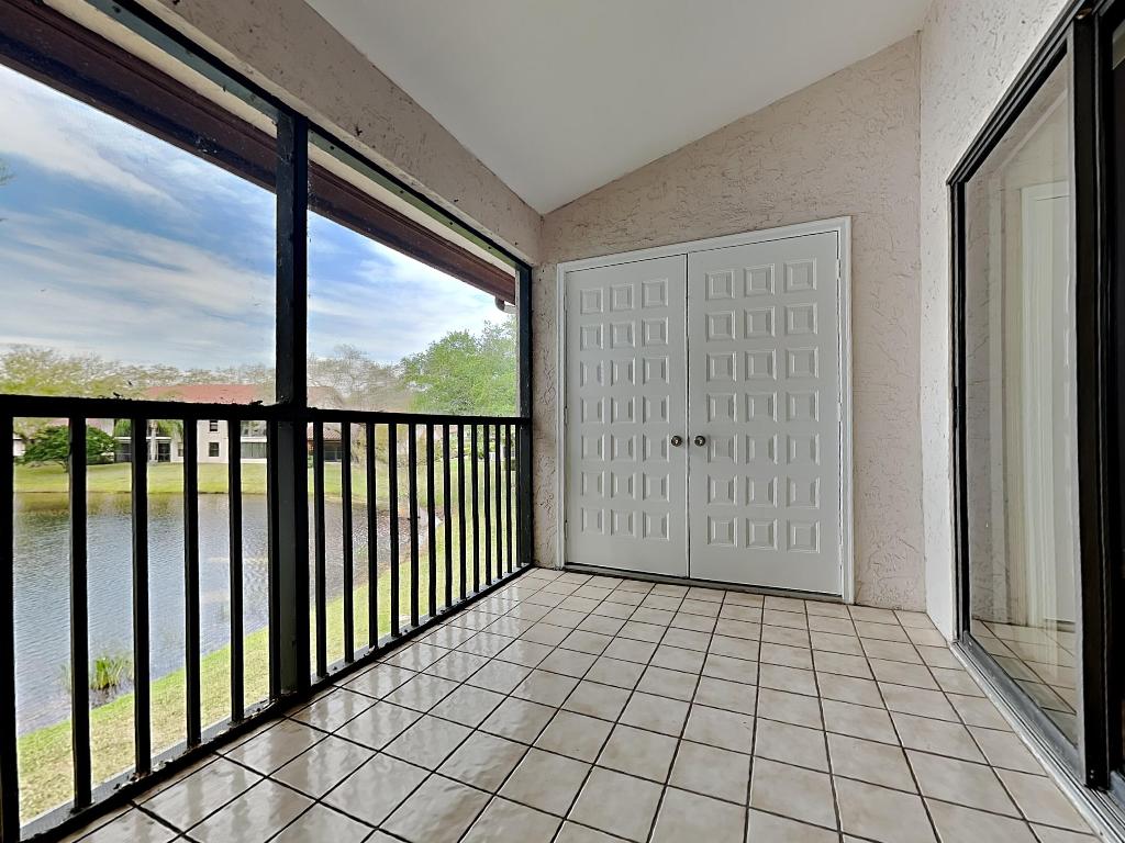 6060 SE Martinique Drive Bld 8 Apt 202