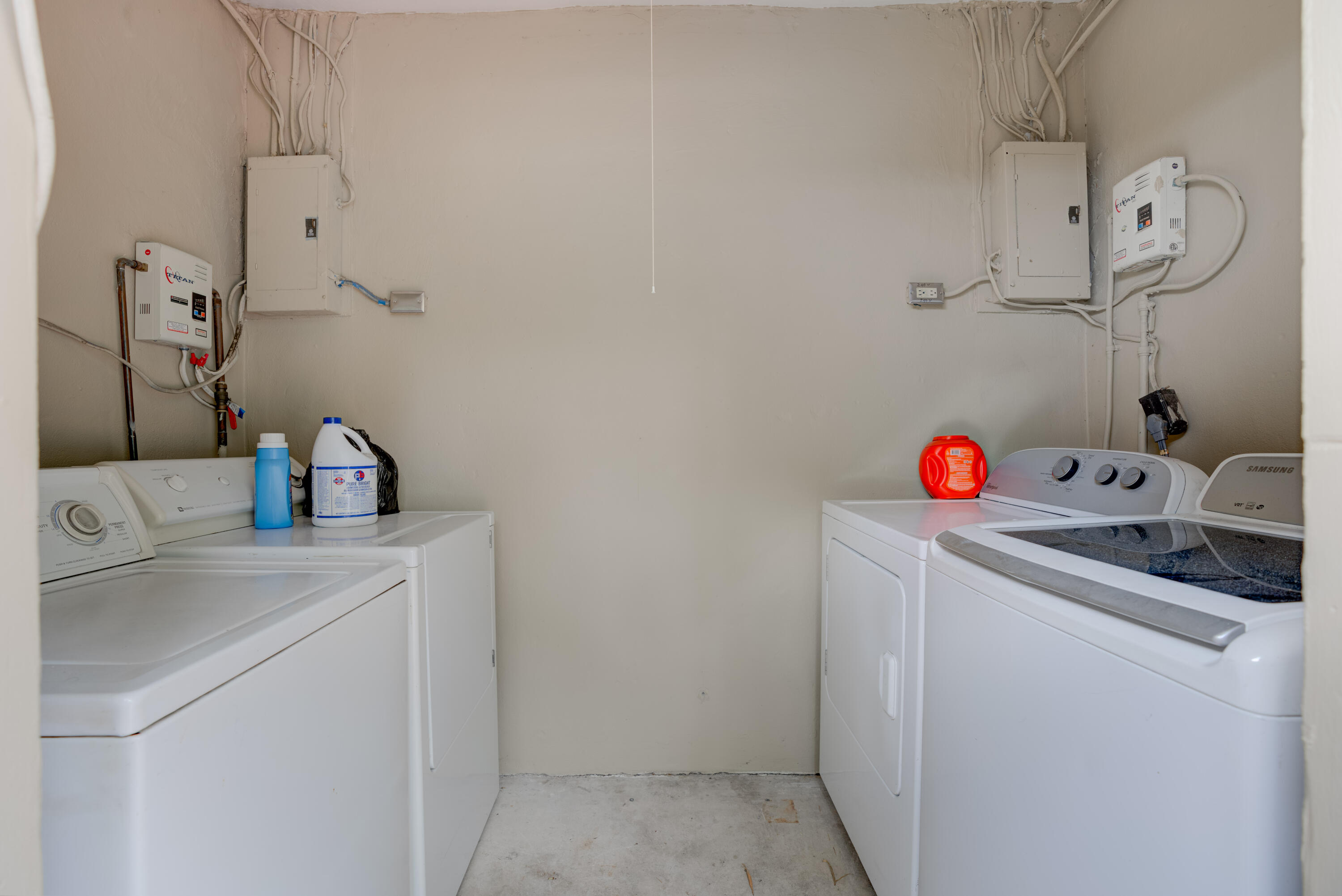 822 S Southview Drive S