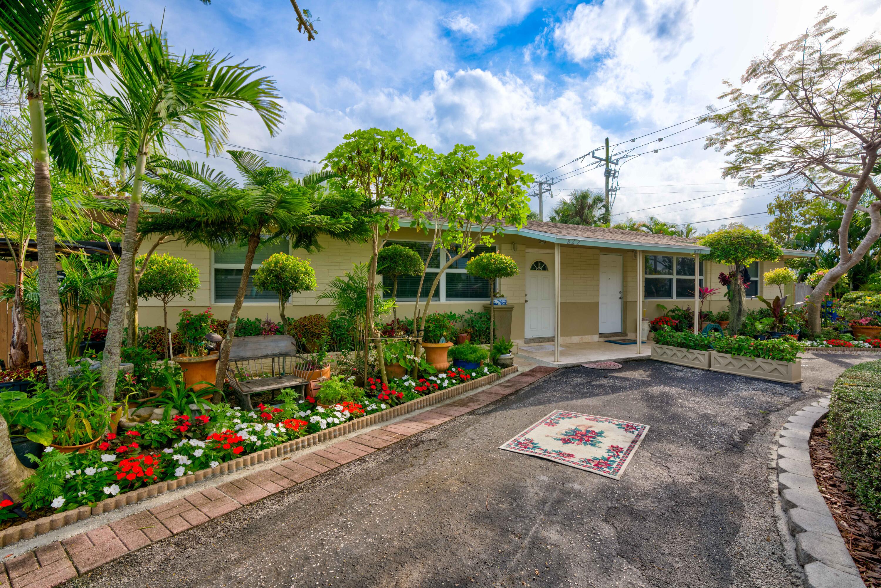 822 S Southview Drive S