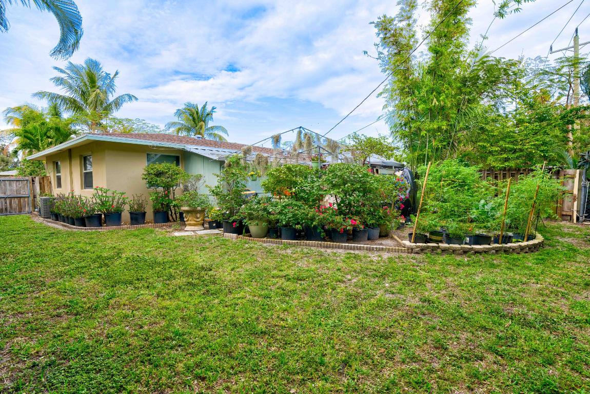 822 S Southview Drive S