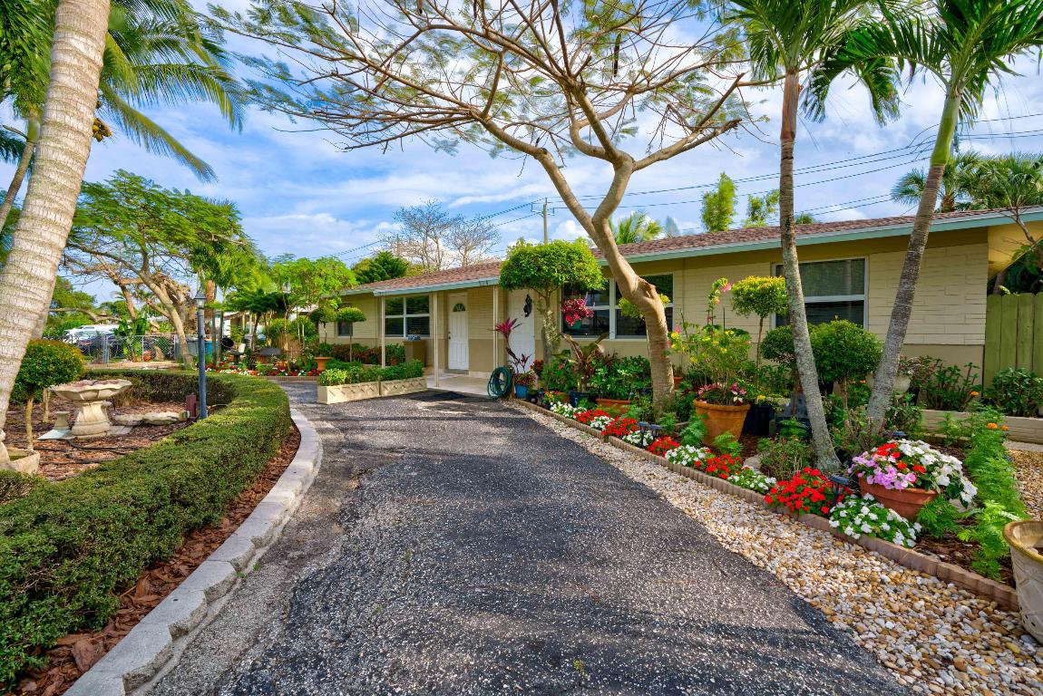 822 S Southview Drive S