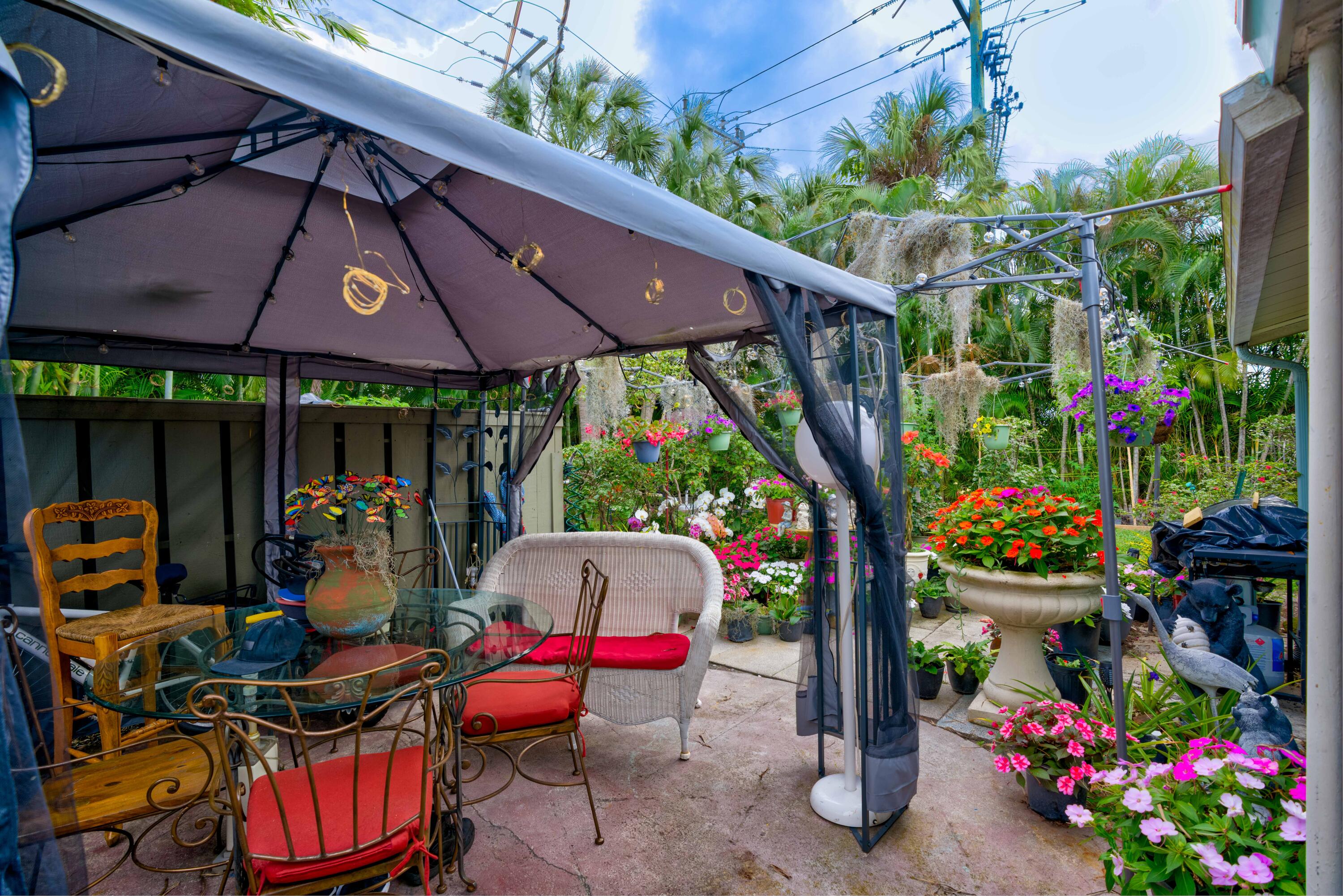 822 S Southview Drive S