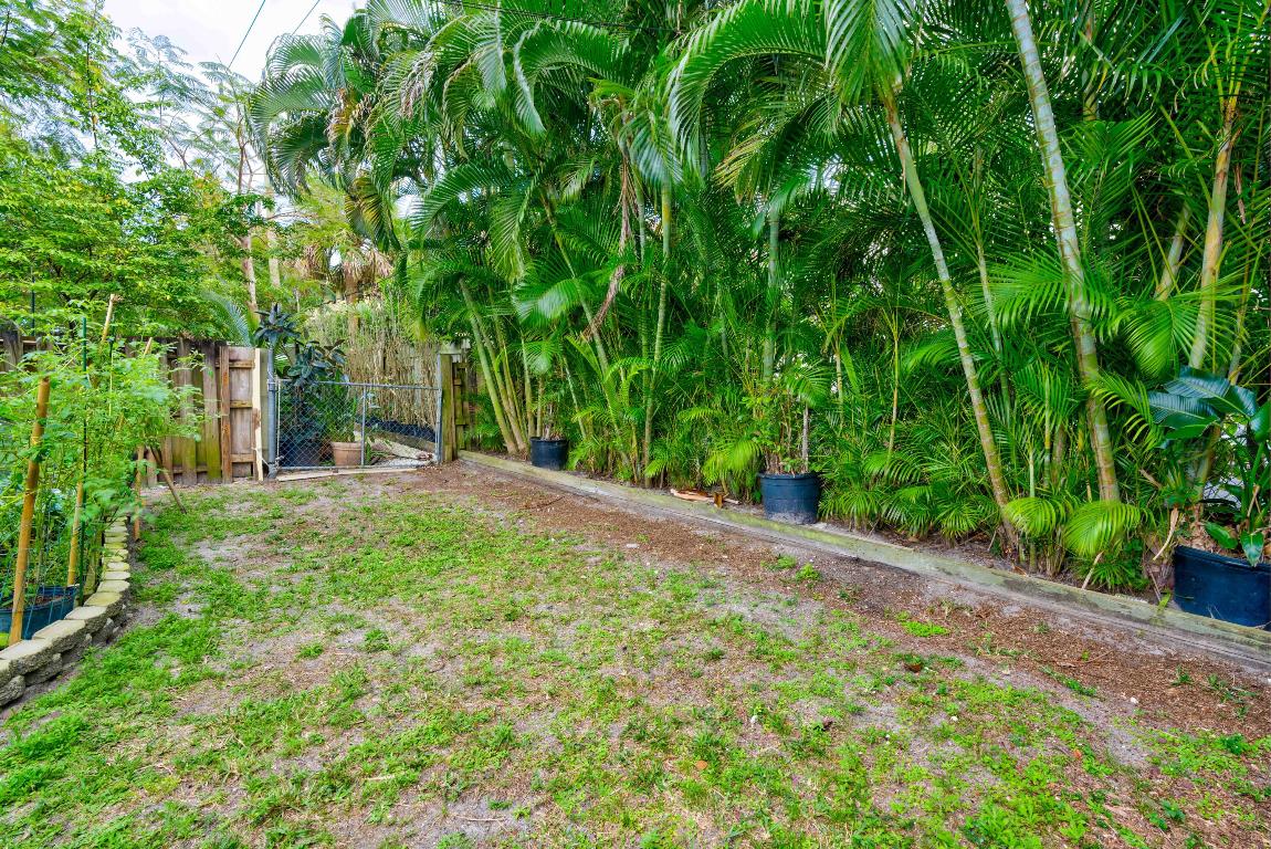 822 S Southview Drive S