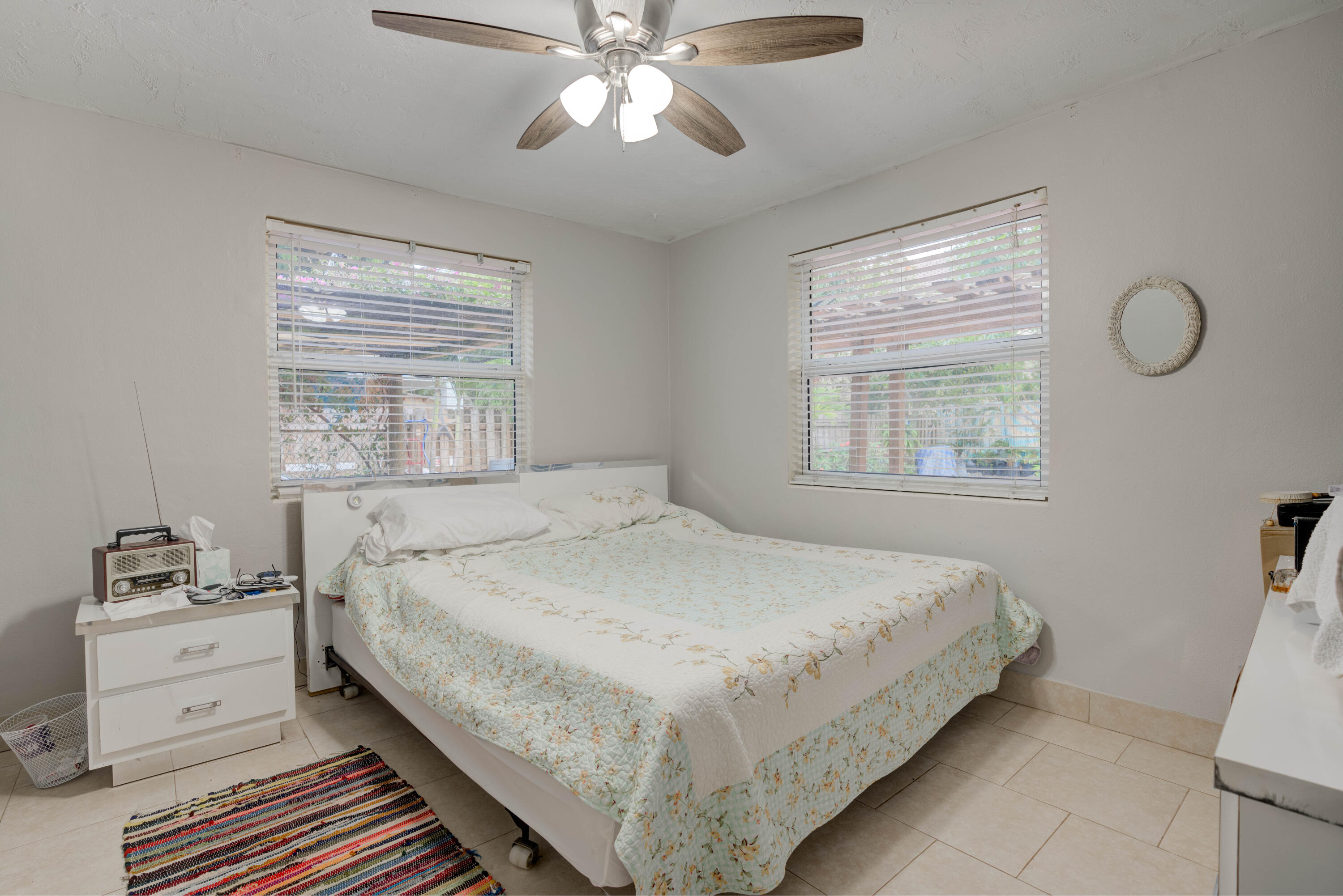 822 S Southview Drive S