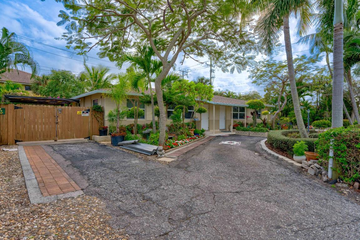 822 S Southview Drive S