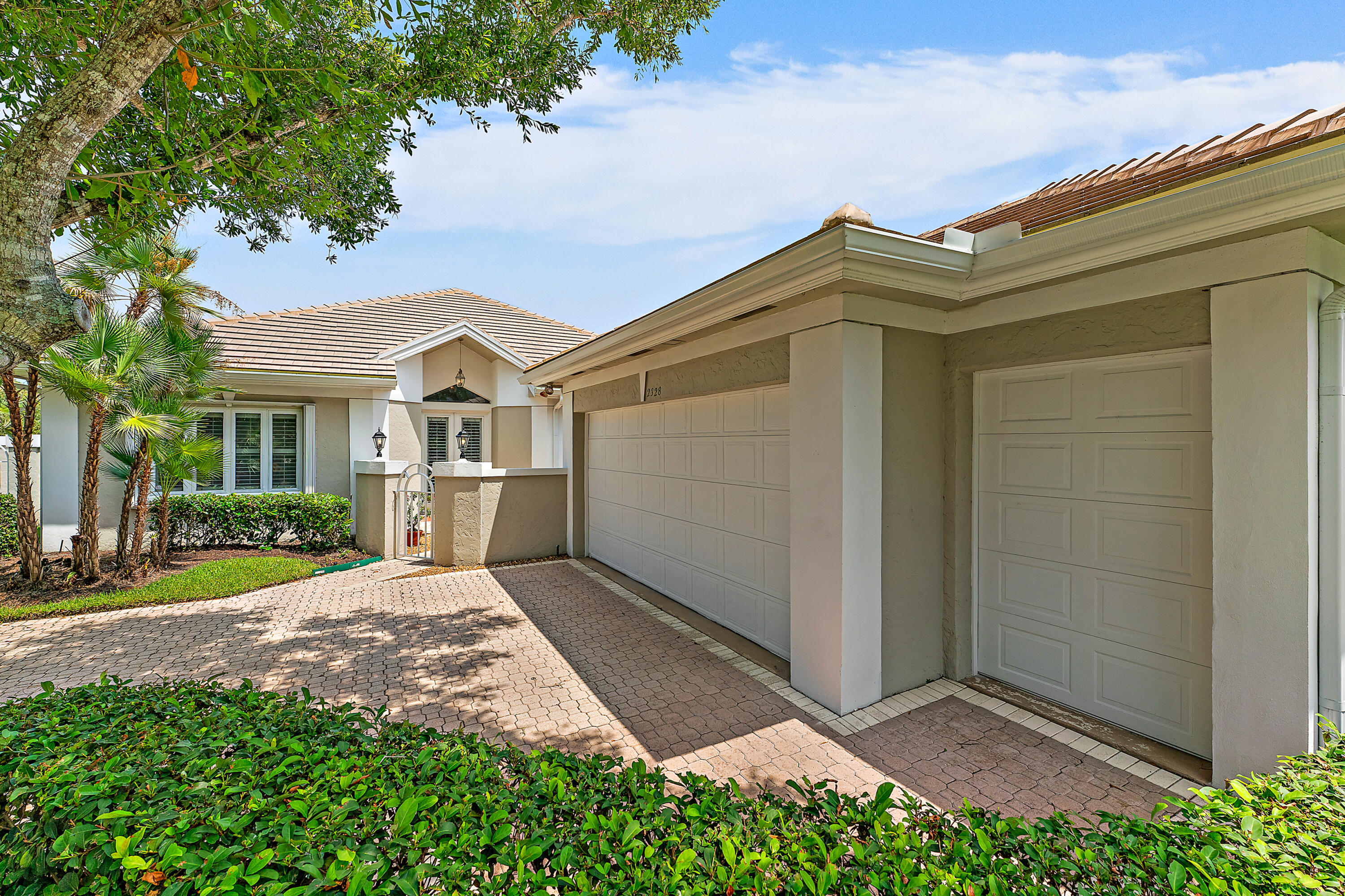 2328 SW Longwood Drive