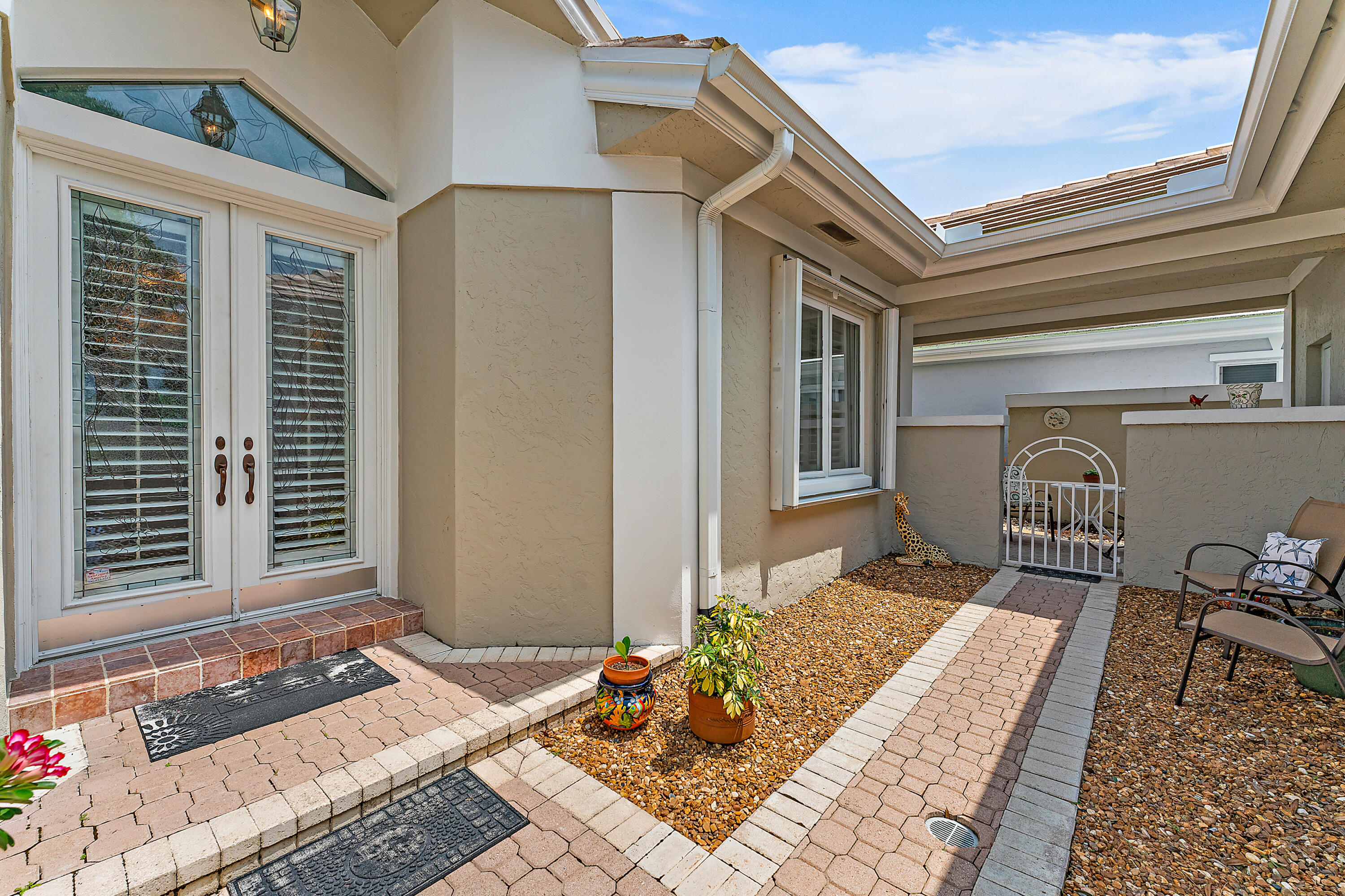 2328 SW Longwood Drive