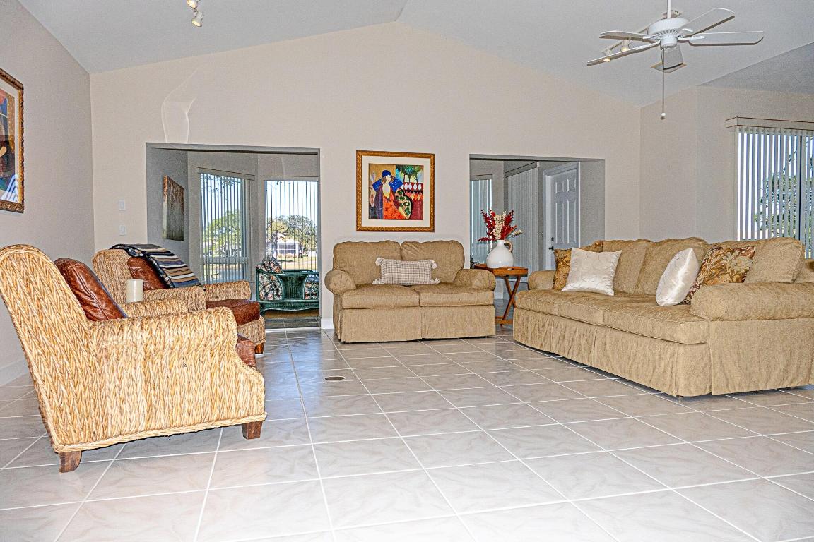 2328 SW Longwood Drive