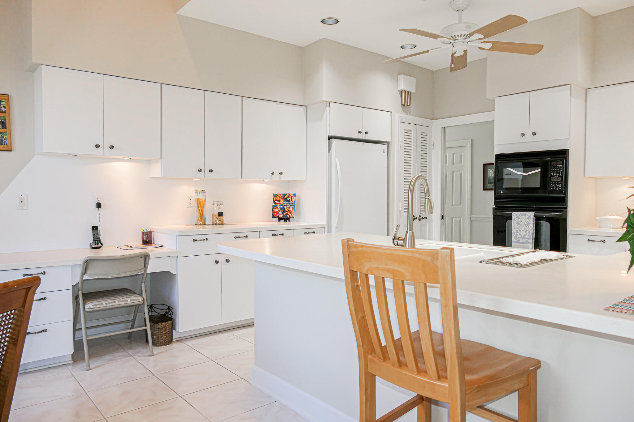 2328 SW Longwood Drive