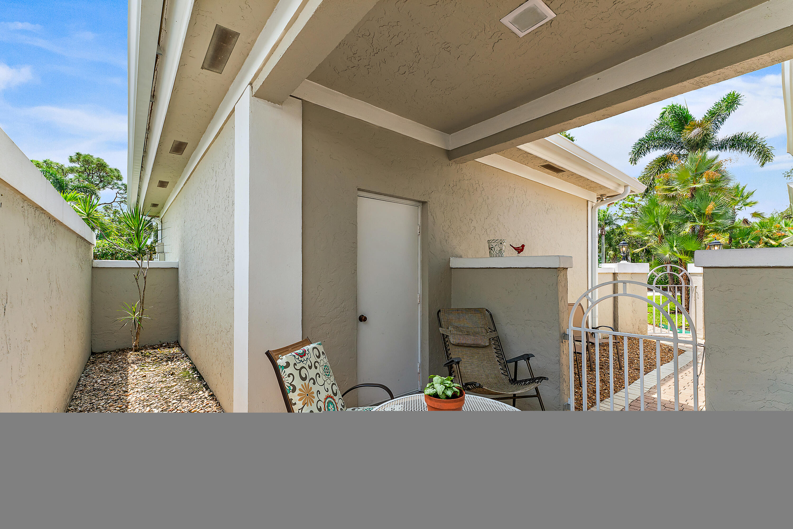 2328 SW Longwood Drive