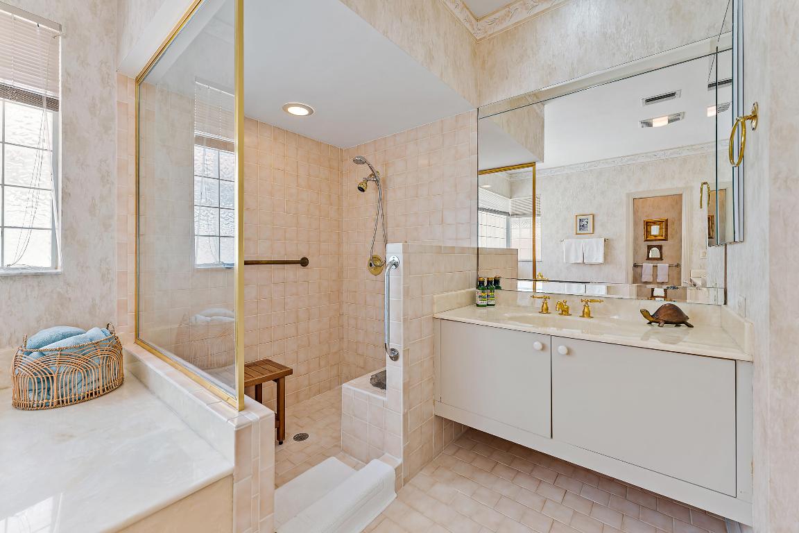 2328 SW Longwood Drive