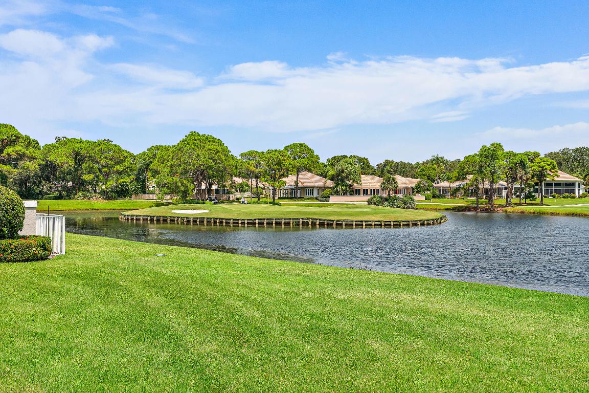 2328 SW Longwood Drive