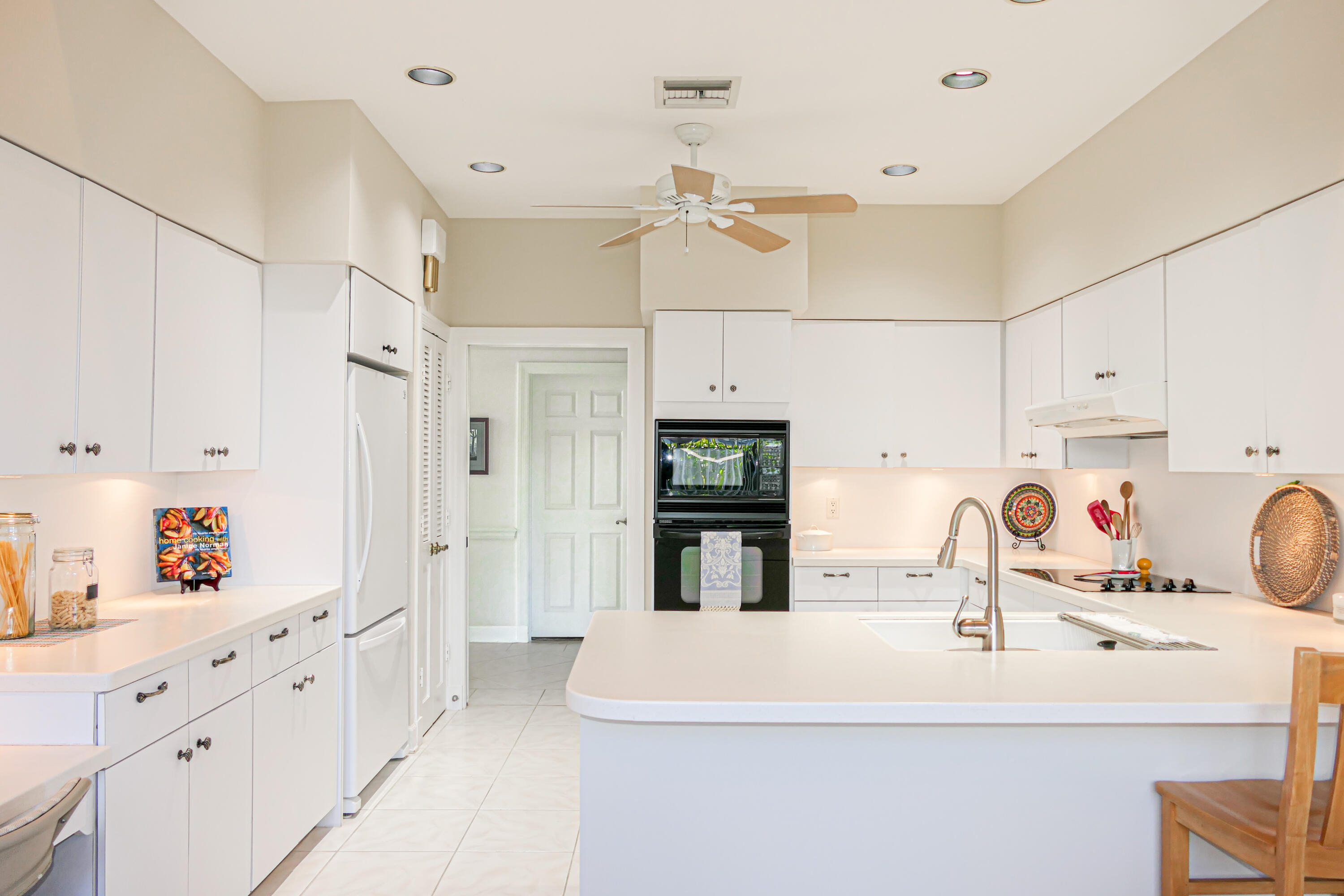 2328 SW Longwood Drive