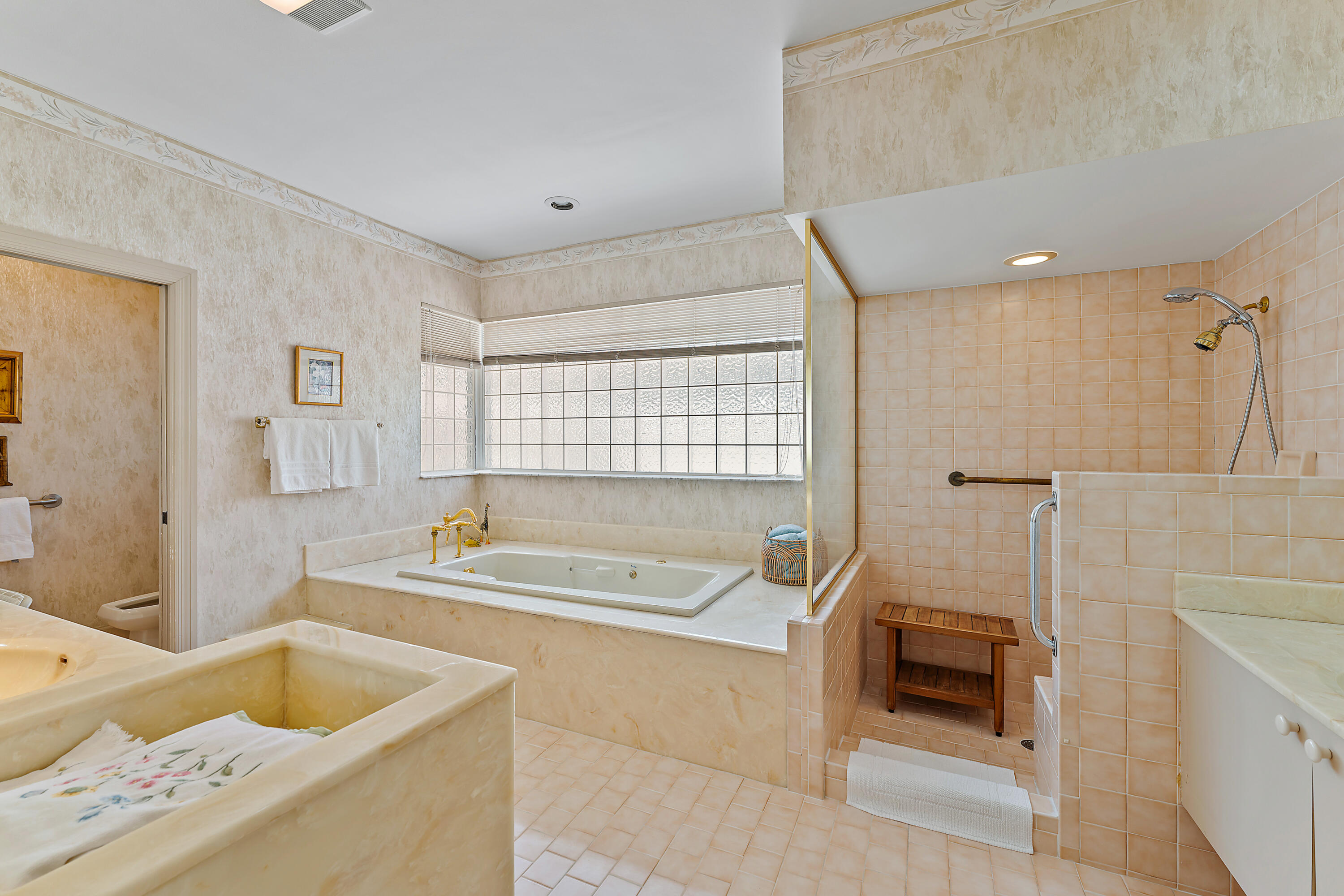 2328 SW Longwood Drive