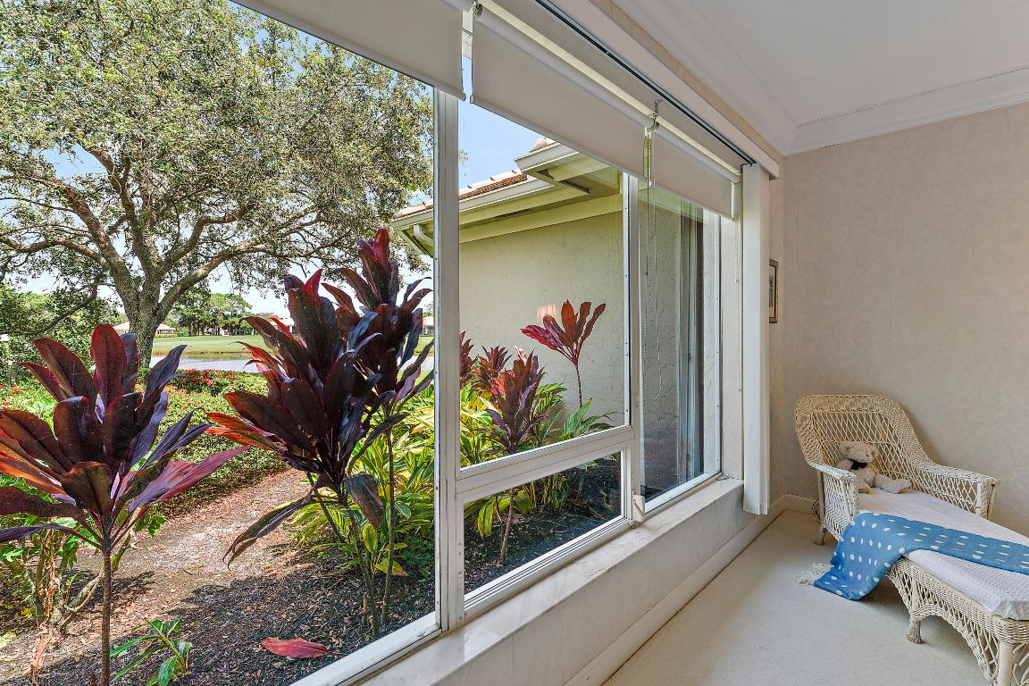 2328 SW Longwood Drive